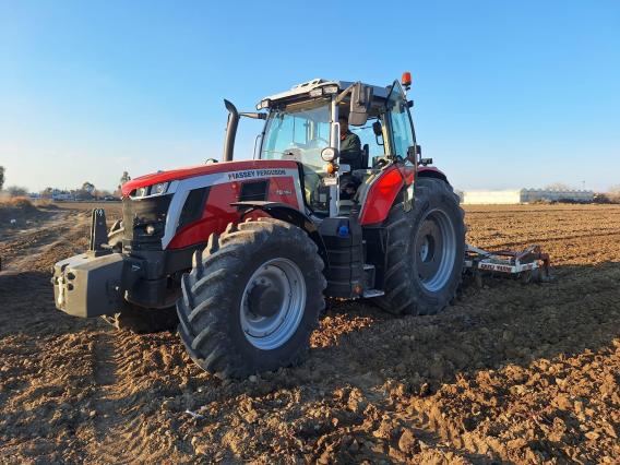 Massey Ferguson 7s.180